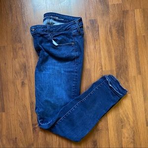 🦋Old Navy Rockstar Skinny Jeans